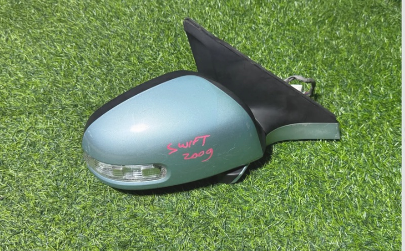 Боковое зеркало от Suzuki Swift ZC71S, 2006-2009г, правая сторона
